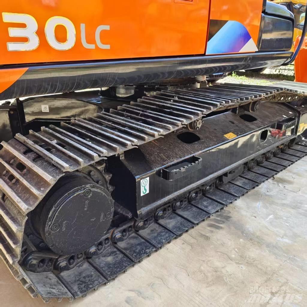 Hitachi ZX 130 Telakaivukoneet
