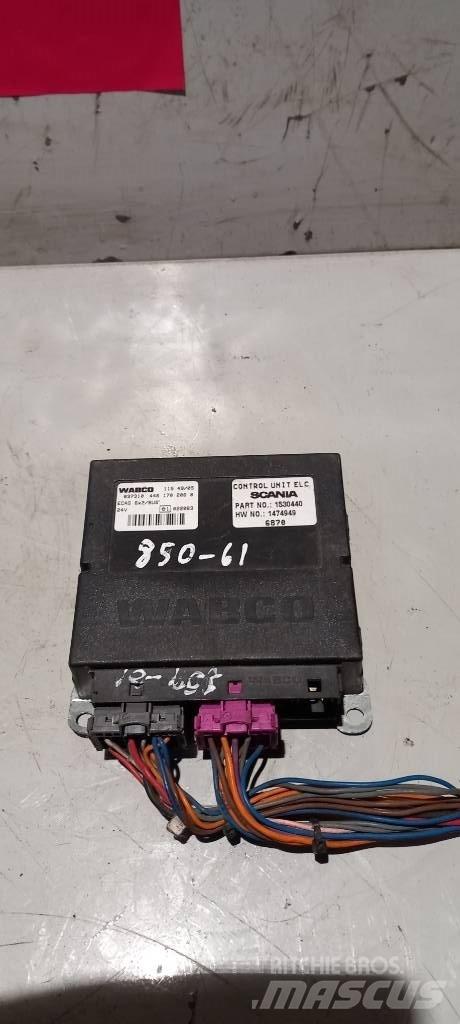 Scania R 420.  1530440 Sähkö ja elektroniikka