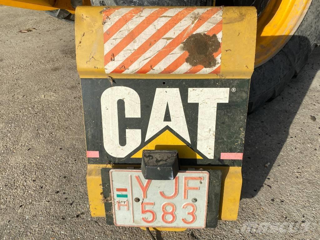 CAT TH 350 B Kurottajat