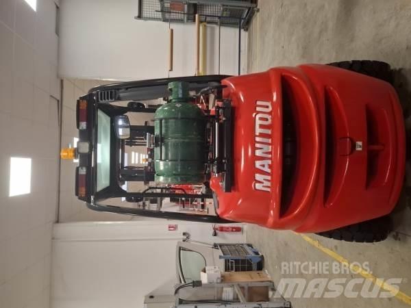 Manitou MI25G Maastotrukit