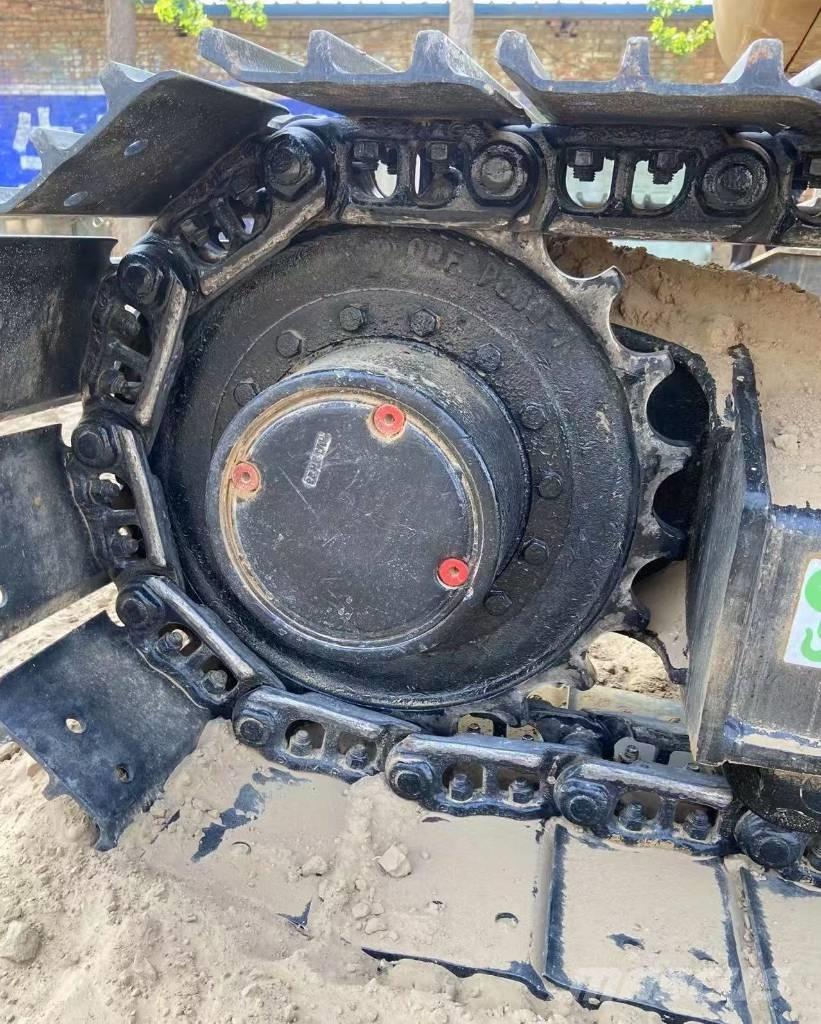 CAT 307 Telakaivukoneet