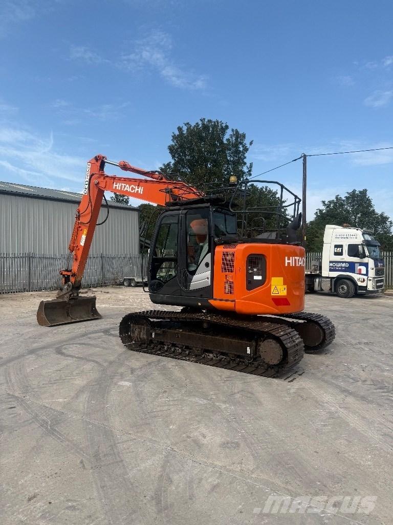 Hitachi ZX 135 US-6 Telakaivukoneet