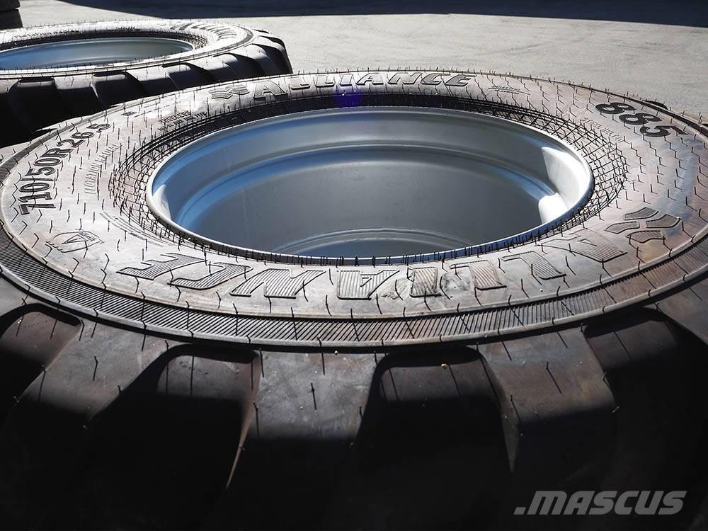 Alliance 885 Renkaat ja vanteet