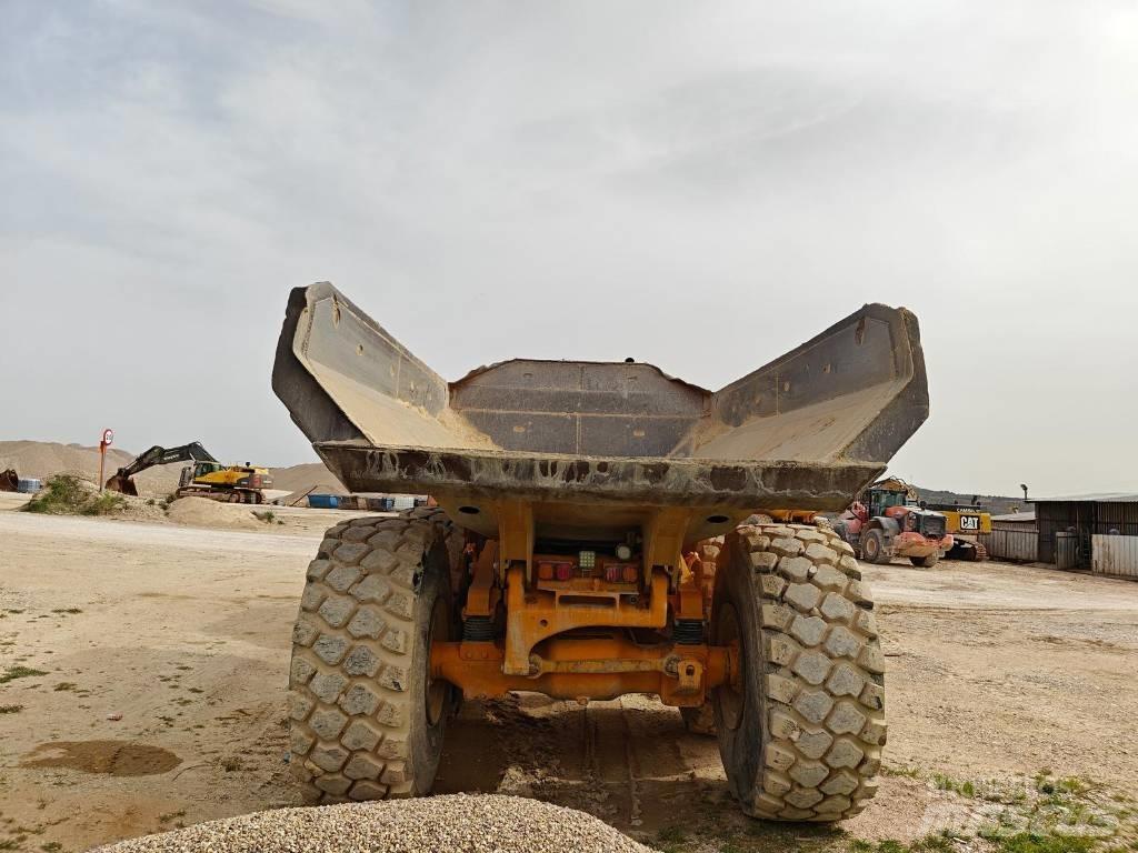 CAT 740B Dumpperit