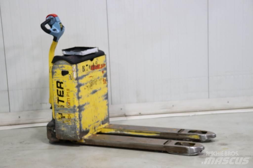 Hyster P1.8 Lavansiirtotrukit