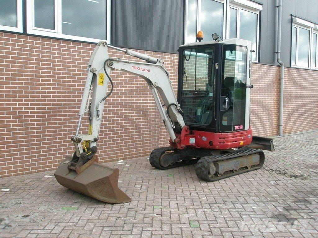 Takeuchi TB23R Minikaivukoneet < 7t