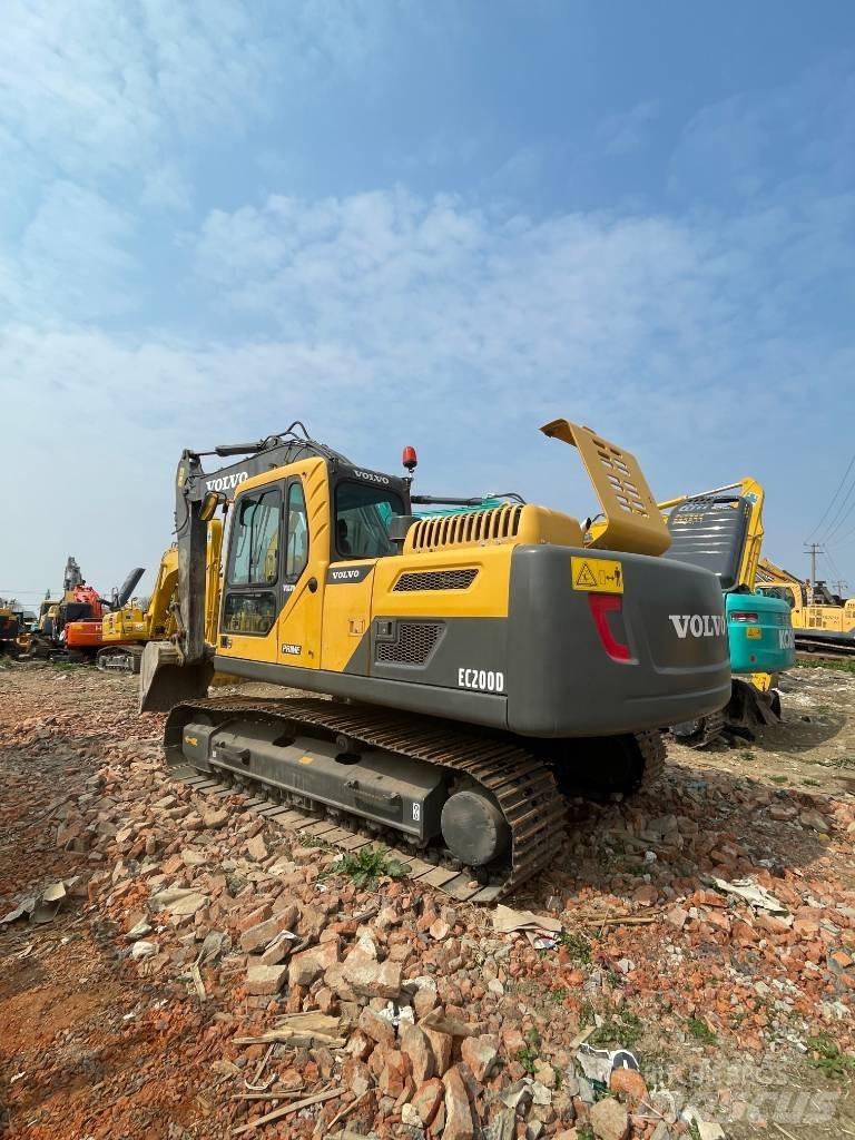 Volvo EC 200 Telakaivukoneet
