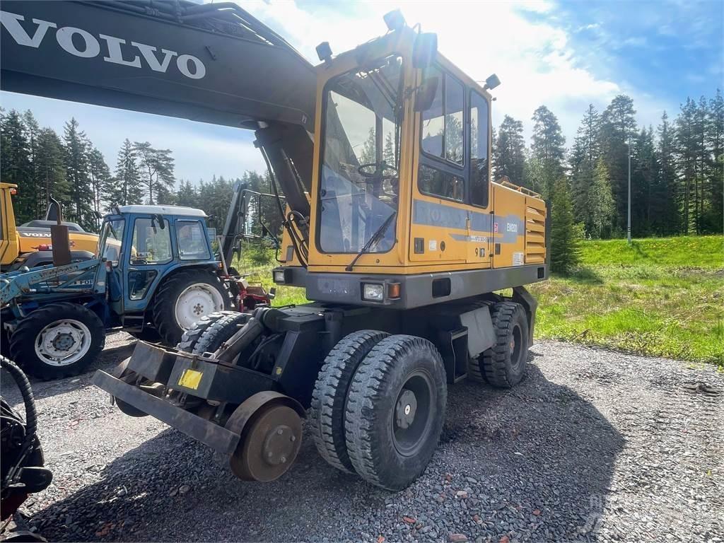 Volvo EW 200 4x4 Pyöräkaivukoneet