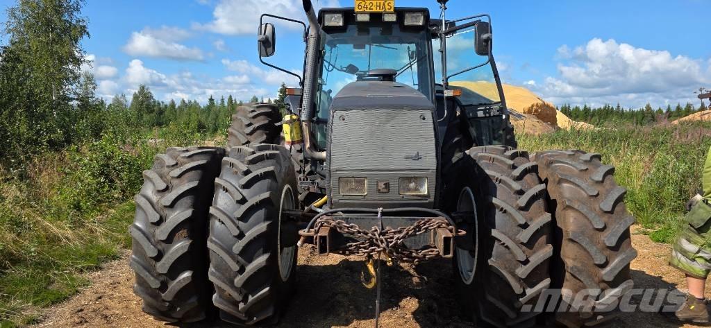Valmet 8750 Traktorit