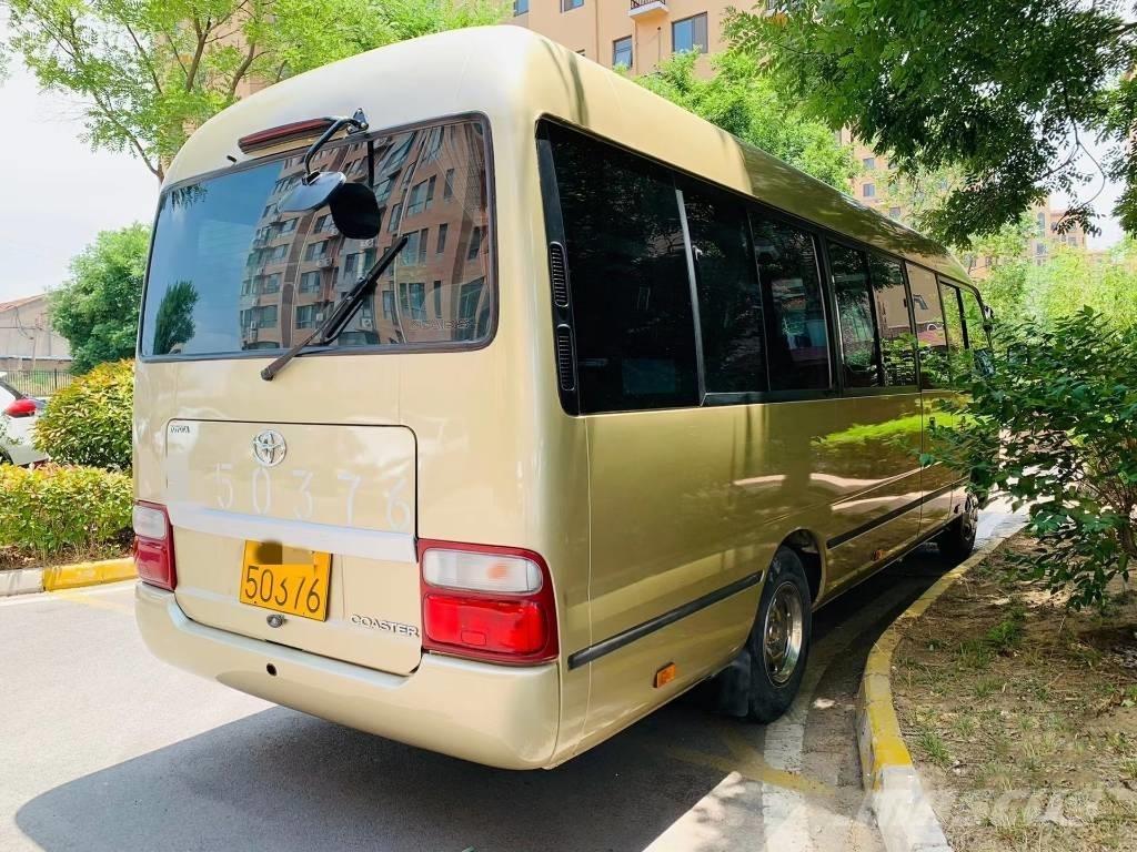 Toyota Coaster Bus Minibussit