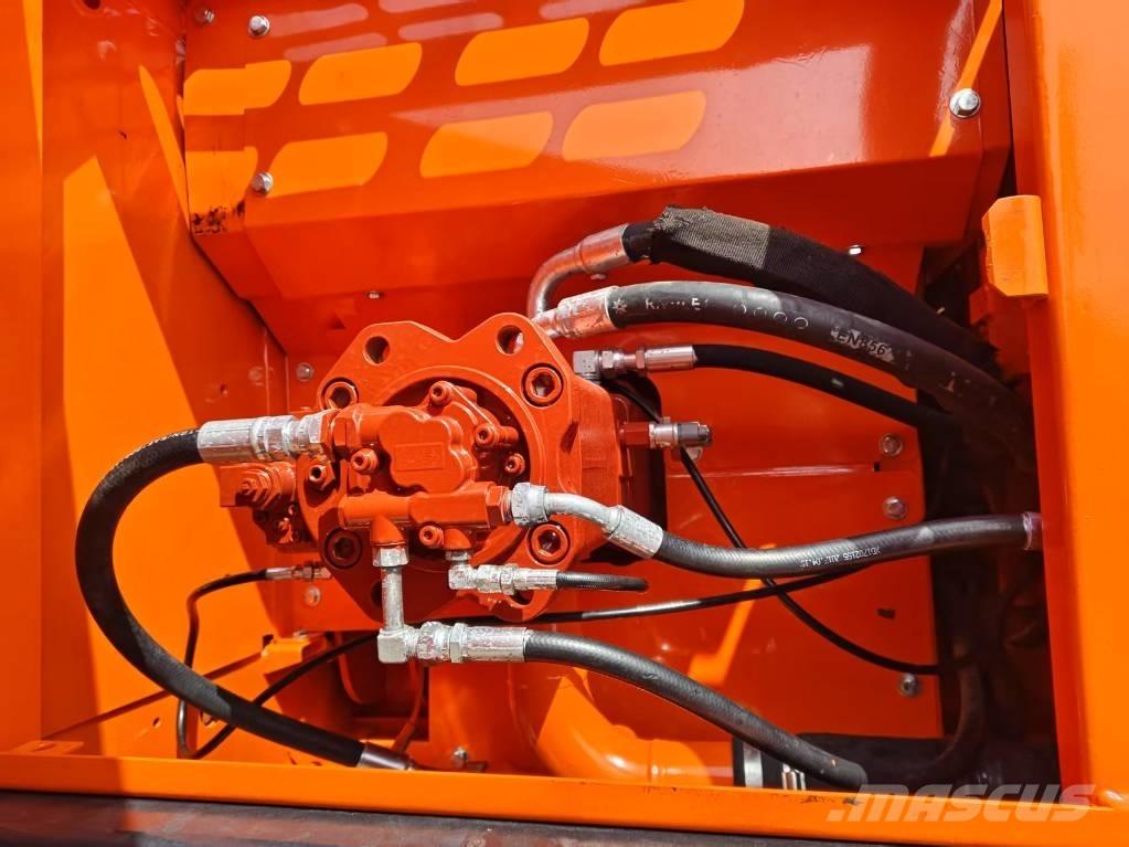 Doosan DX 225 LC-9C Telakaivukoneet