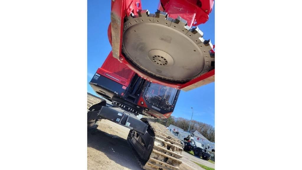  Quadco 24C Harvesterit