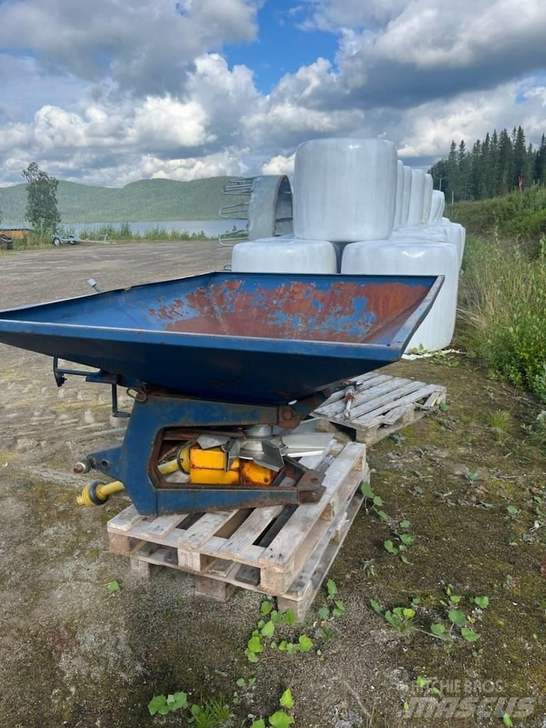 Bogballe BL600 Lannoitteenlevittimet