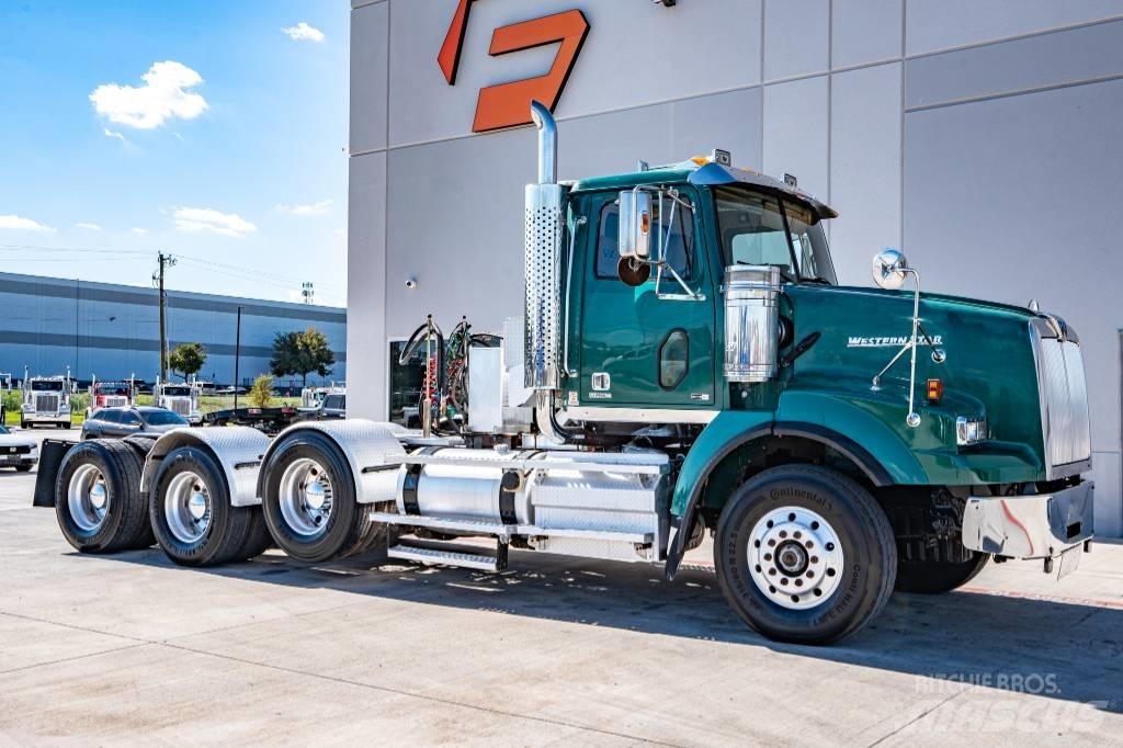Western Star 4900 SB Vetopöytäautot