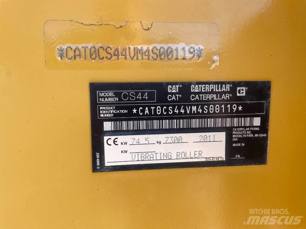 CAT CS44 Yksivalssijyrät