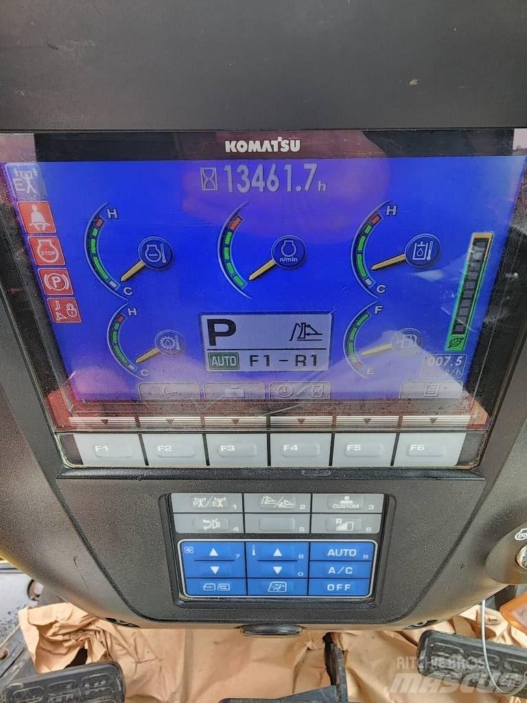 Komatsu D 65 PX-17 Telaketjupuskutraktorit