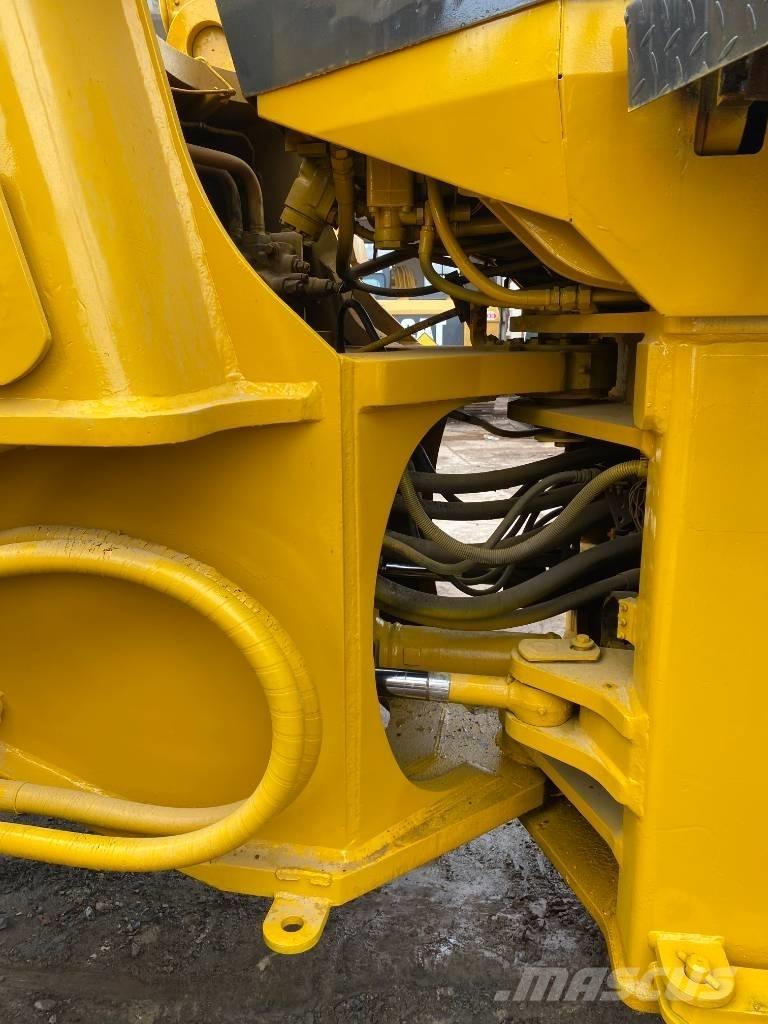 Komatsu WA 470-3 Pyöräkuormaajat