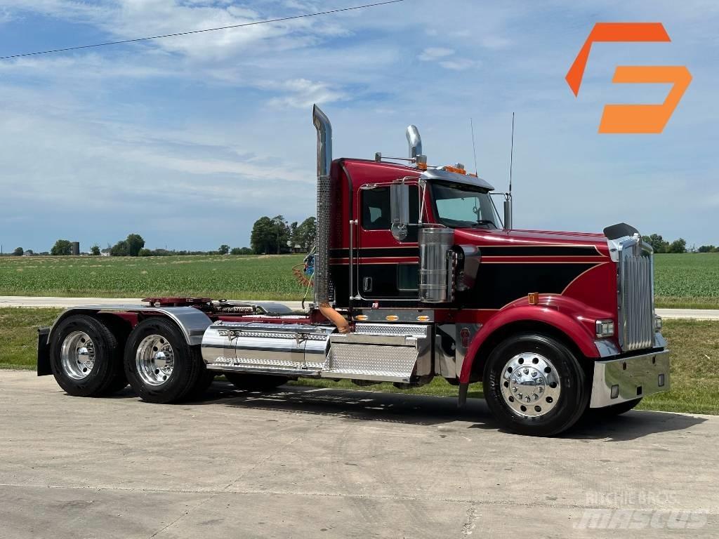 Kenworth W900 Vetopöytäautot