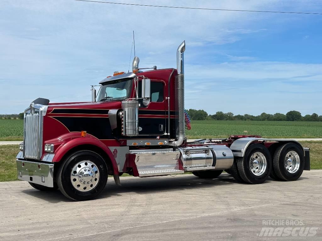 Kenworth W900 Vetopöytäautot
