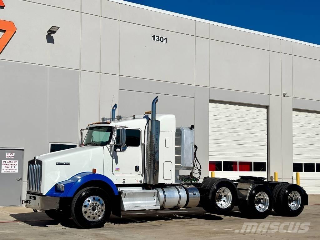 Kenworth T 800 Vetopöytäautot