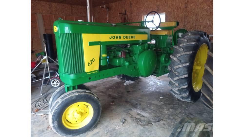 John Deere 620 Traktorit
