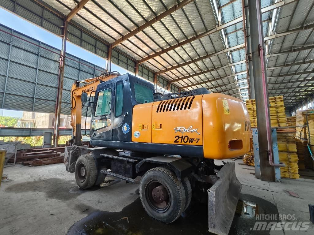 Hyundai R210w-7 Pyöräkaivukoneet