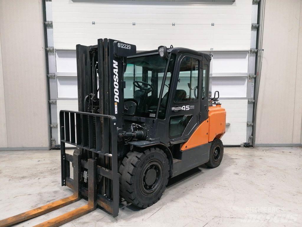 Doosan G45SC-7 Nestekaasutrukit