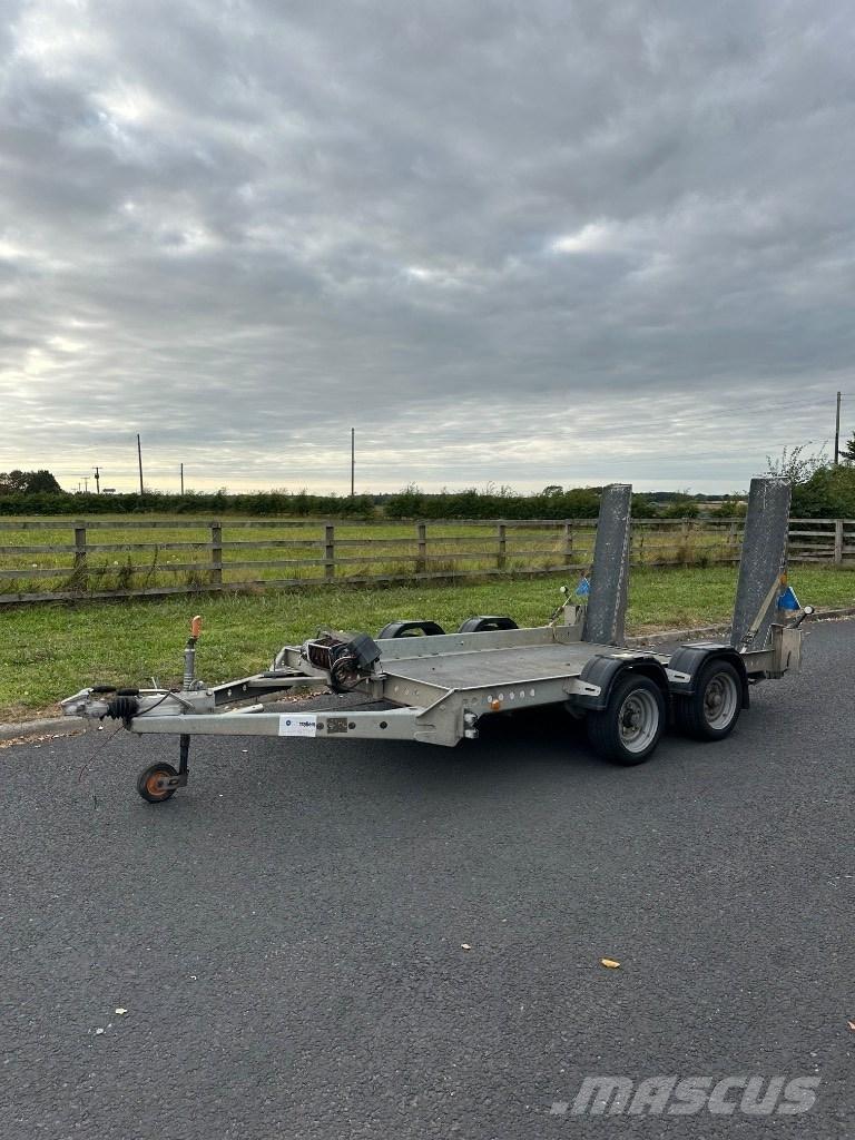  MOTIV TC3000 Kevyet peräkärryt