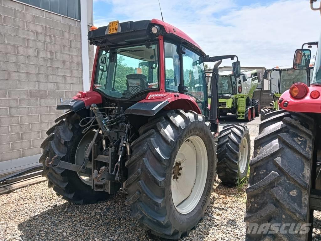 Valtra A 114 Traktorit