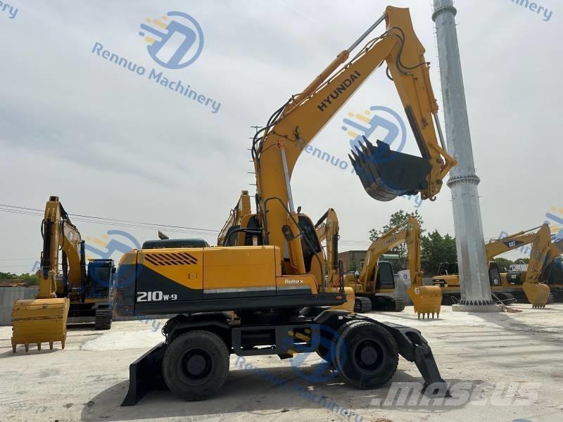 Hyundai R210W-9 Pyöräkaivukoneet