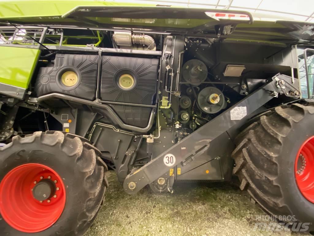 CLAAS Lexion 6900 Leikkuupuimurit