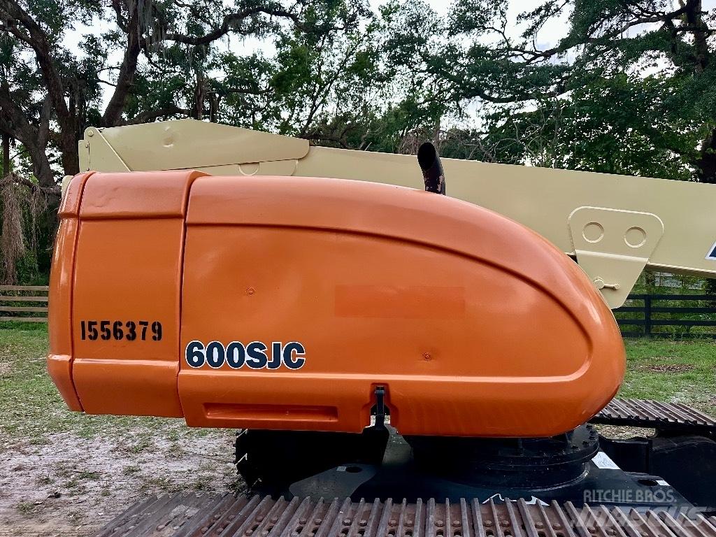 JLG 600 SJ C Teleskooppipuominostimet