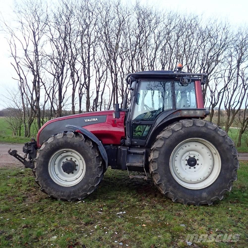 Valtra T 170 Traktorit