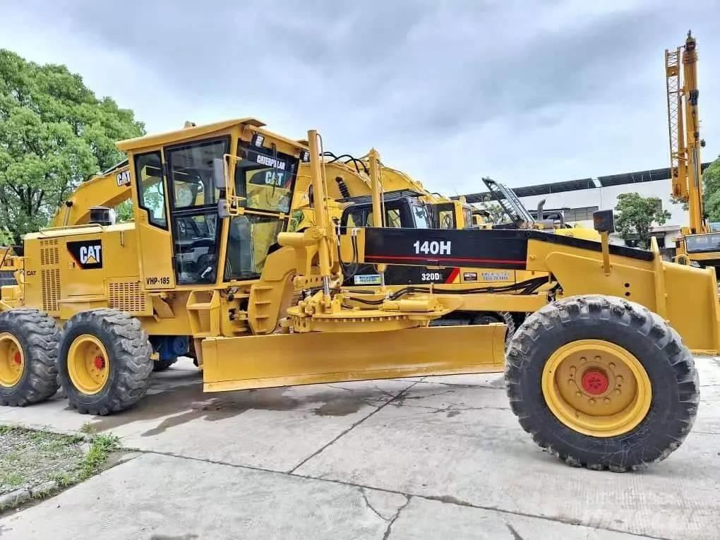 CAT 140H Tiehöylät