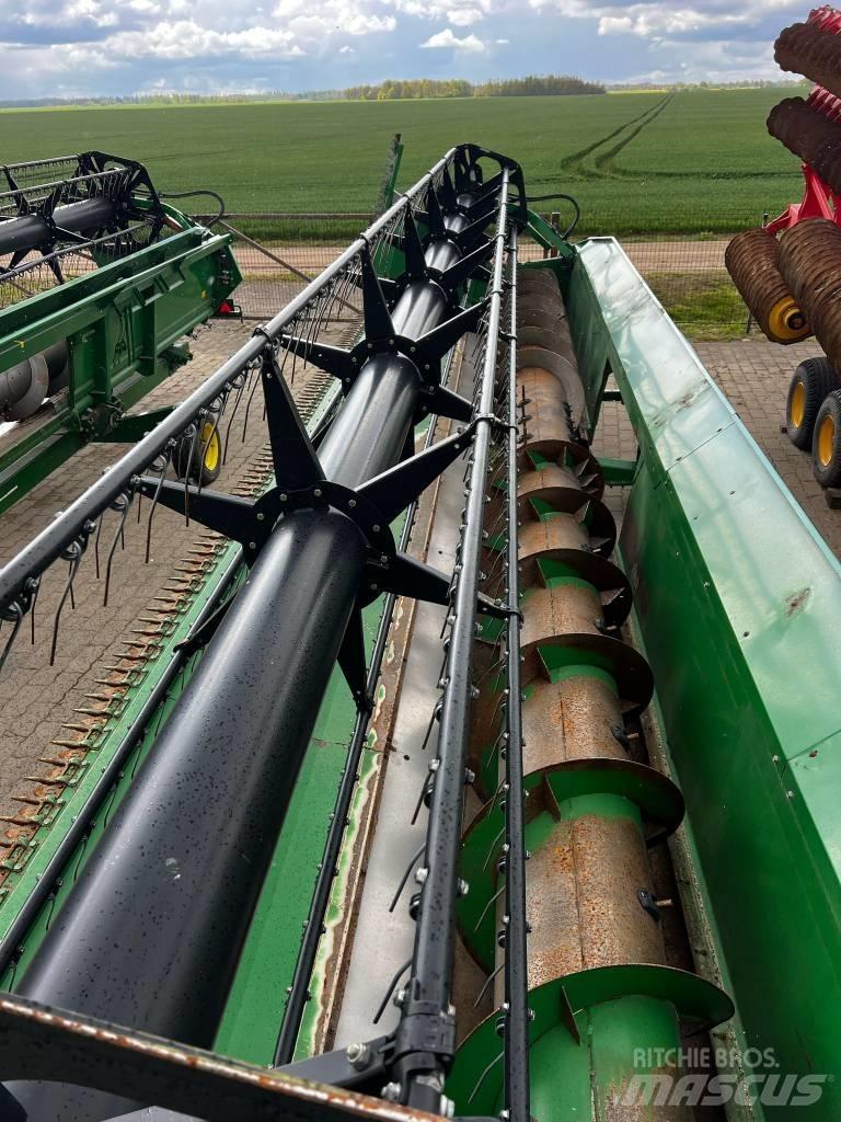 John Deere 630 R Leikkuupöydät