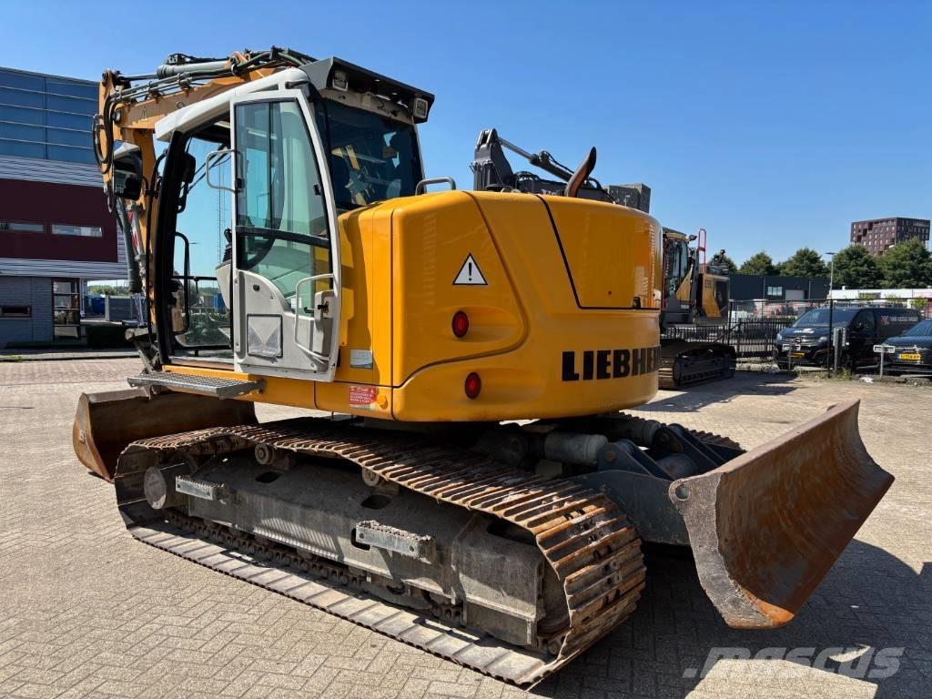 Liebherr R 914 Telakaivukoneet