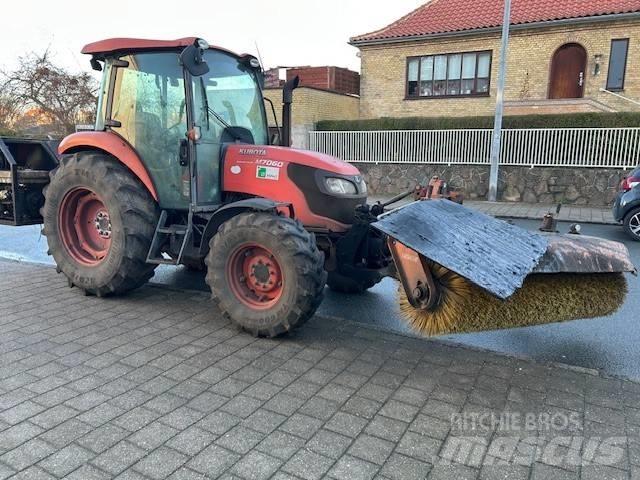 Kubota 7060M Traktorit