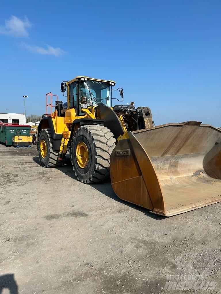 Volvo L 260 H Pyöräkuormaajat