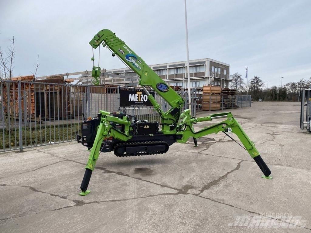 Unic URW 295 Mobiilinosturit