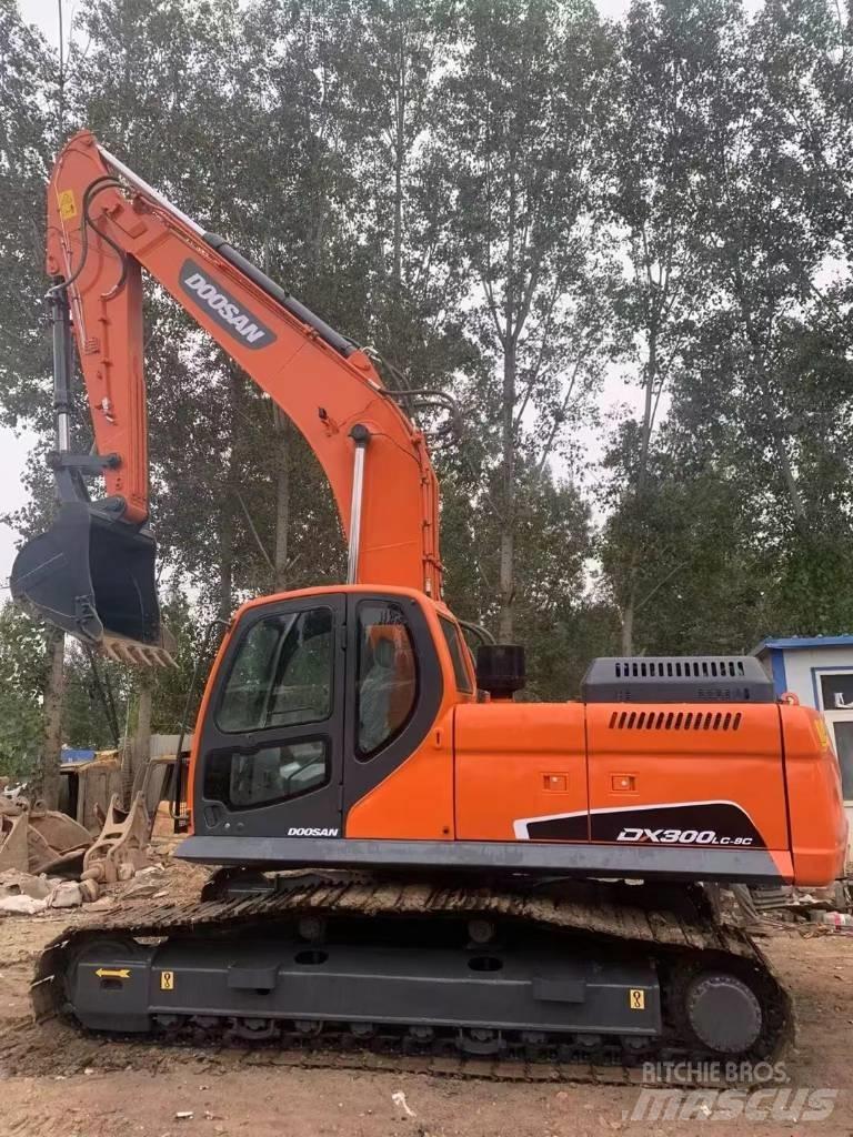 Doosan DX300LC-9C Telakaivukoneet