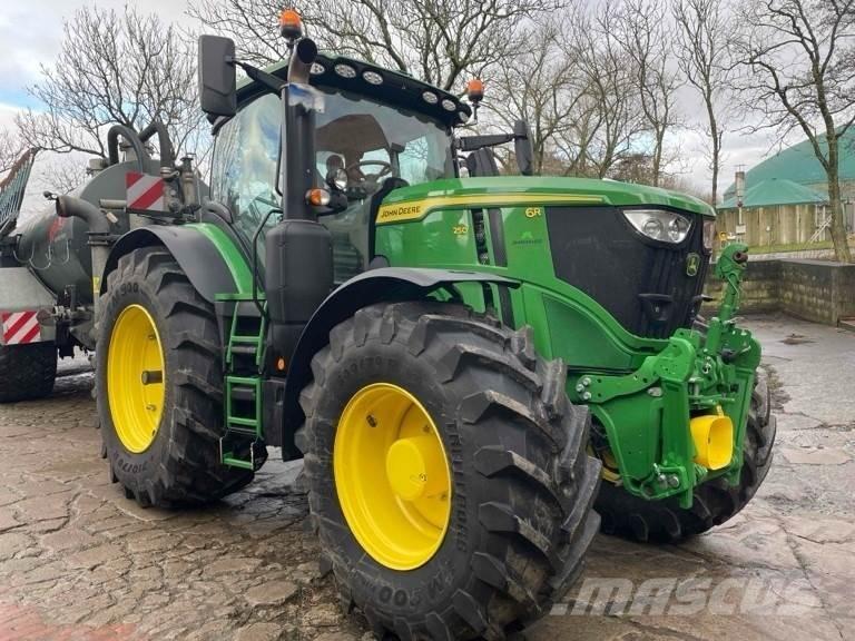 John Deere 6R 250 Traktorit