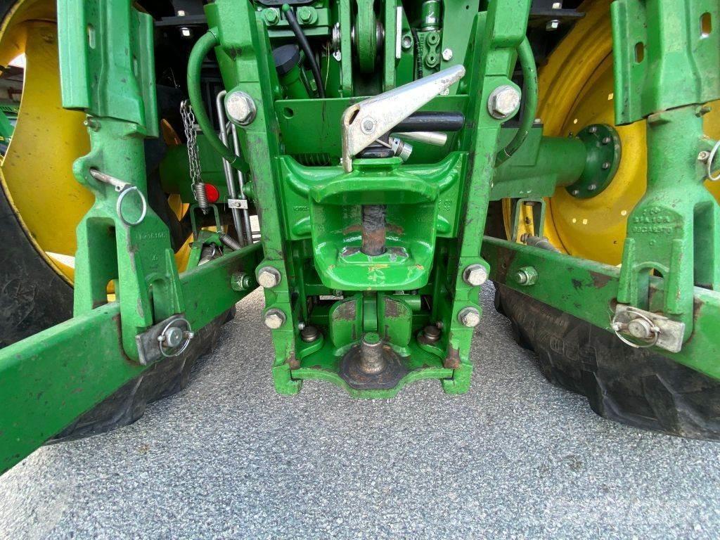 John Deere 6120R Traktorit