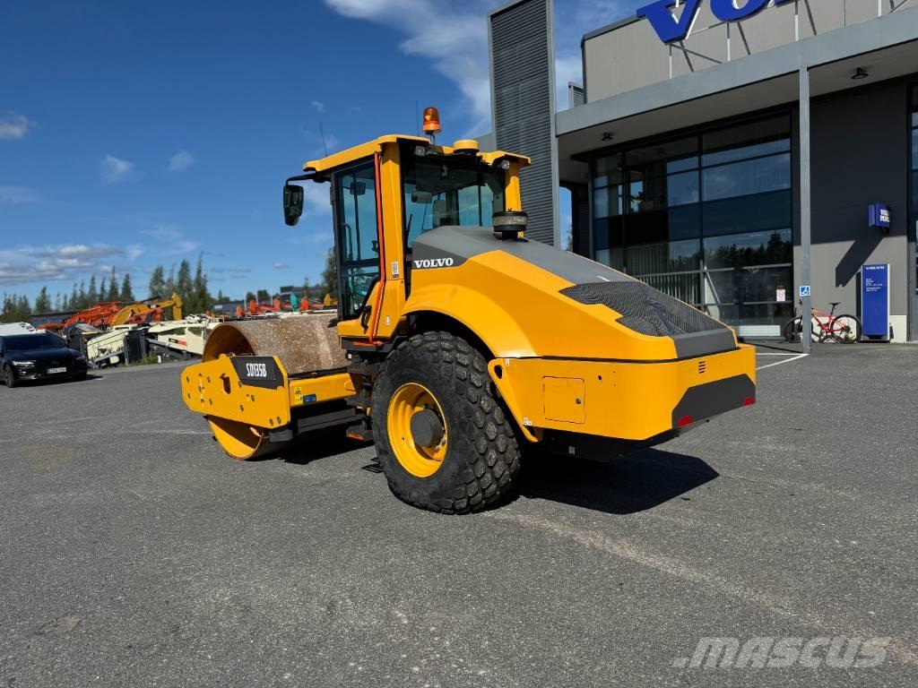 Volvo SD 135 B Yksivalssijyrät