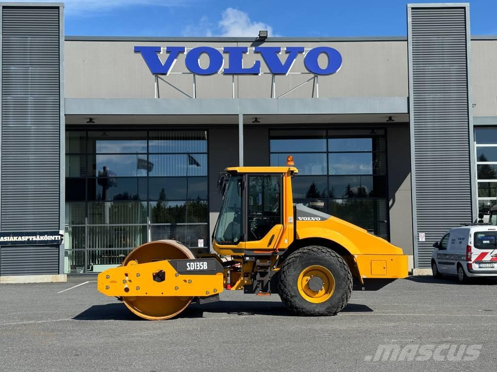 Volvo SD 135 B Yksivalssijyrät