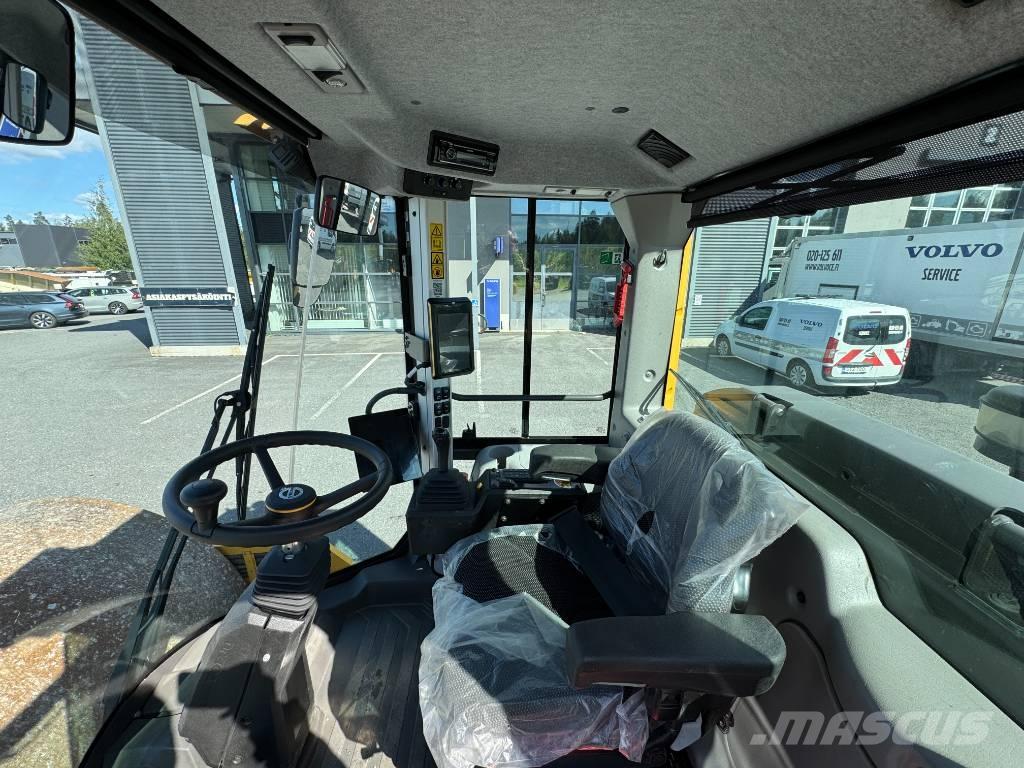 Volvo SD 135 B Yksivalssijyrät