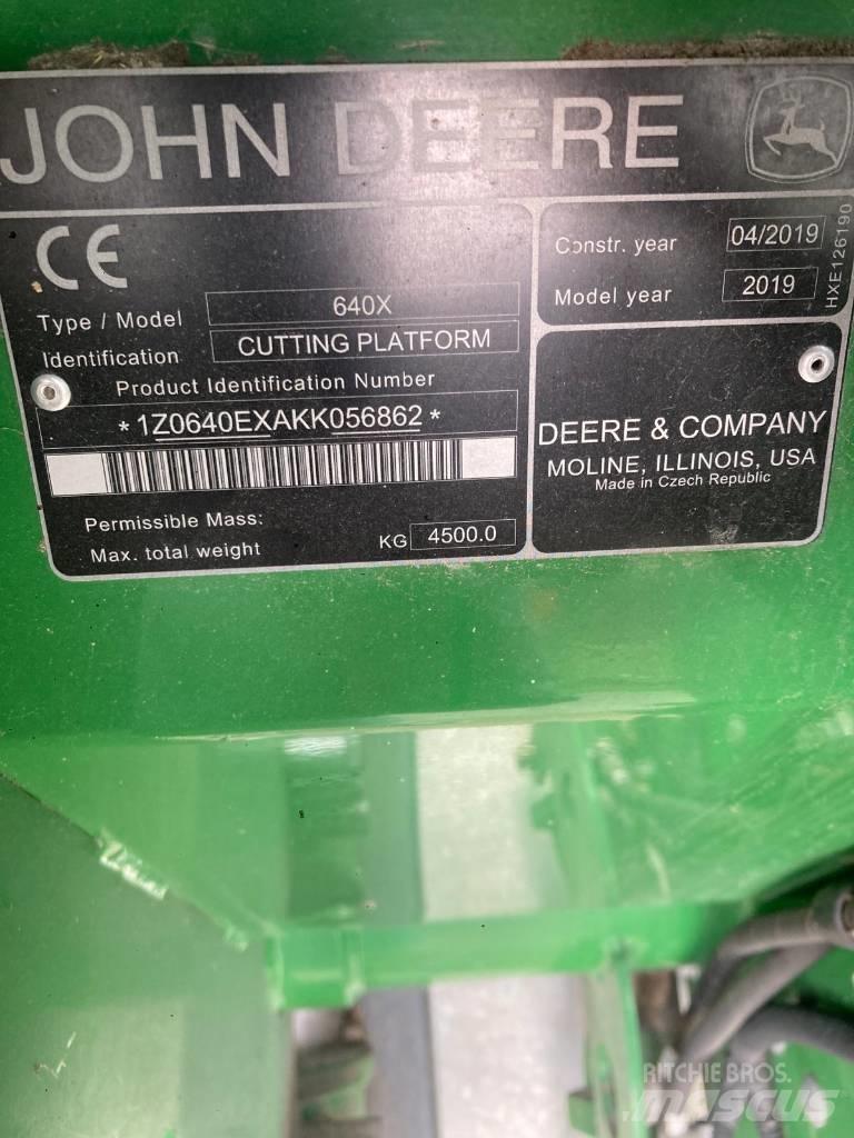 John Deere 640 X Leikkuupuimurit