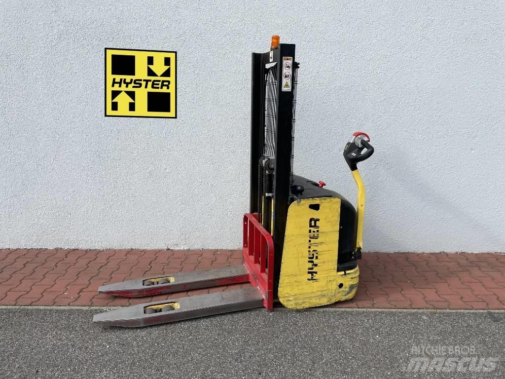 Hyster S1.2 Käyden ajettavat pinoamistrukit