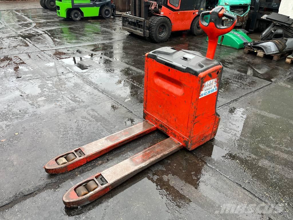 Linde T18 /152/    V-4230 Ajettavat pinoamisvaunut