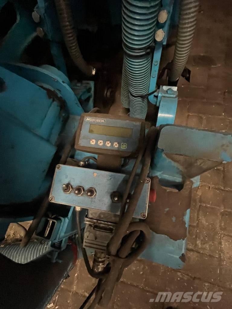 Monosem NG PLUS 12 Tarkkuuskylvökoneet