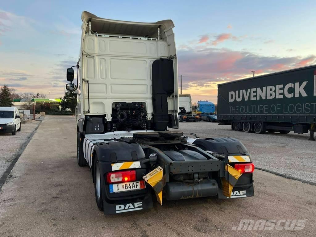 DAF XF Mega 106.46 Vetopöytäautot